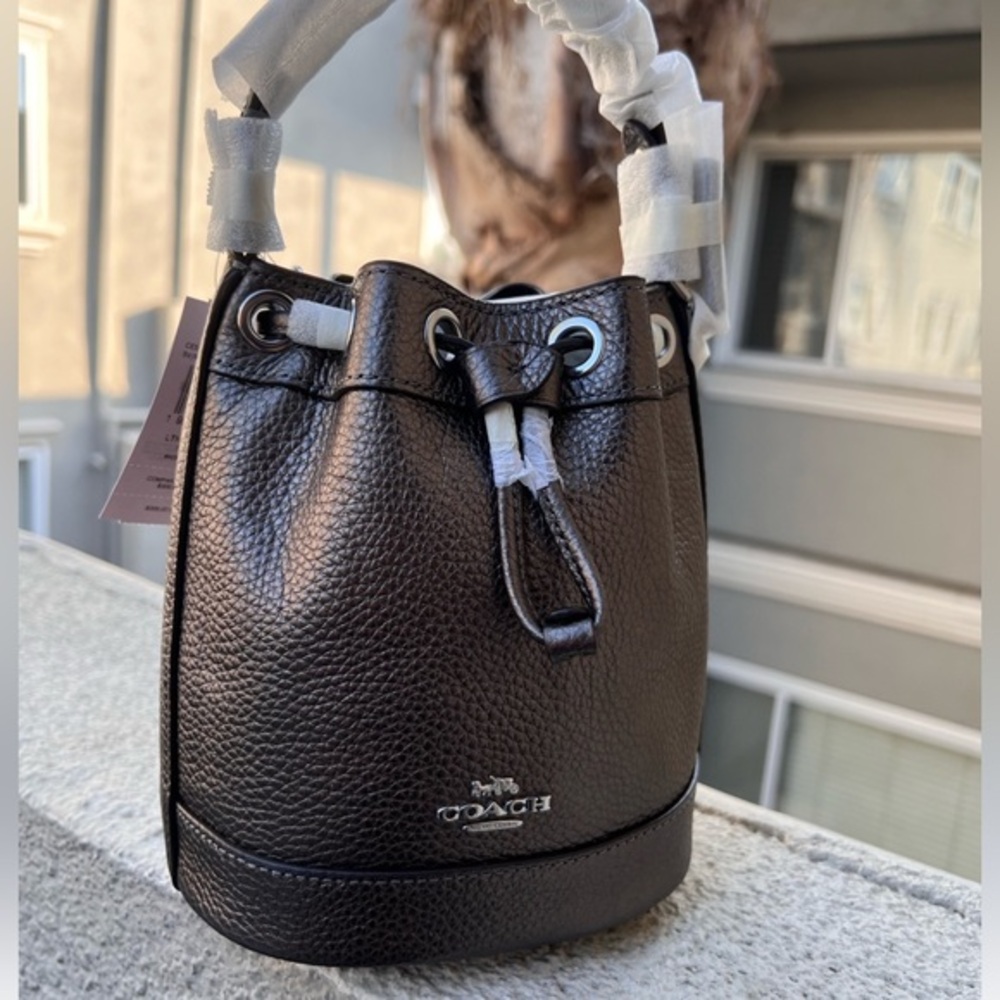 NWT COACH DEMPSEY DRAWSTRING BUCKET BAG 15 IN SILVER/METALLIC GUNMETAL CROSSBODY - Picture 8 of 14